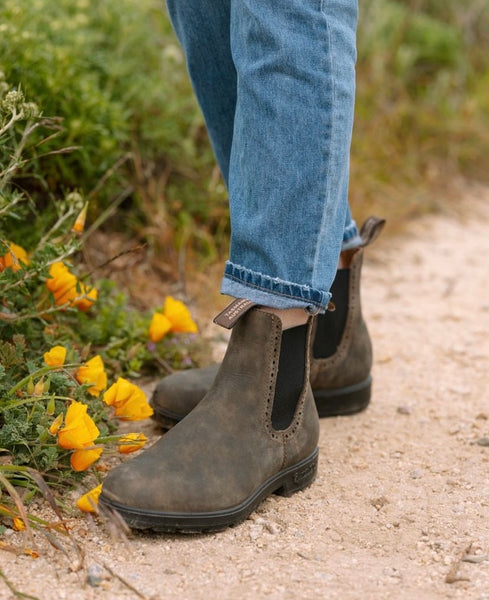 1351 Rustic Brown Elastic Sided Blundstone Boot Lined – Heritage