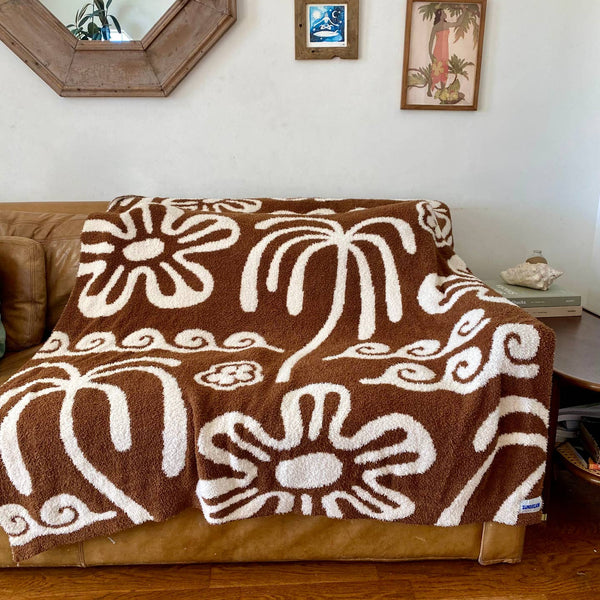 Hanalei Plush Throw - Mocha & Cream