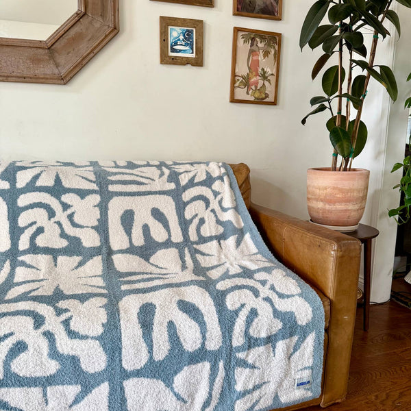 Lanai Plush Throw - Slate Blue