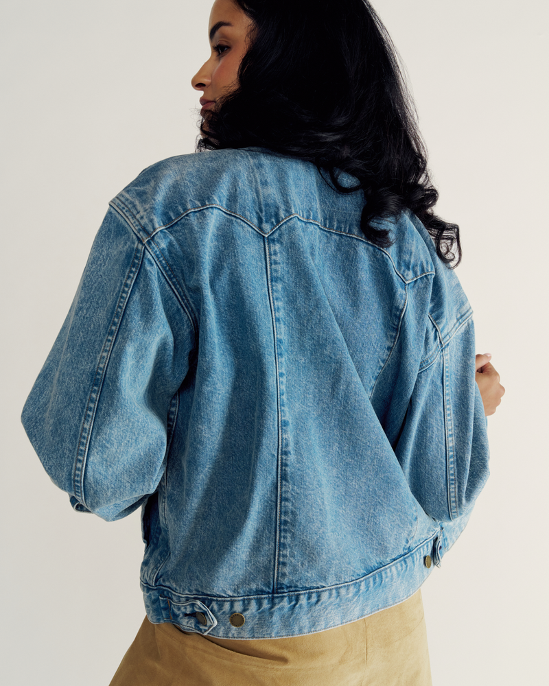 Women's Denim Trucker Jacket - Medium Wash