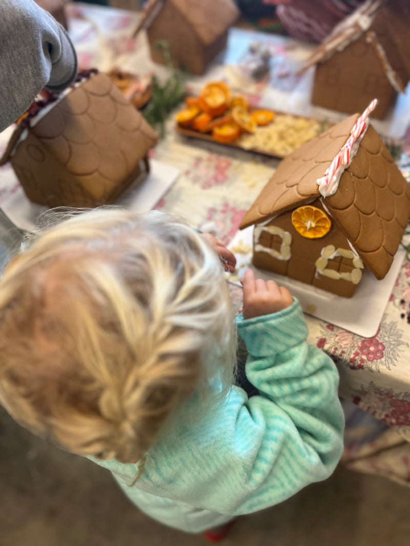 Gingerbread House Making for kids, Carpinteria Location