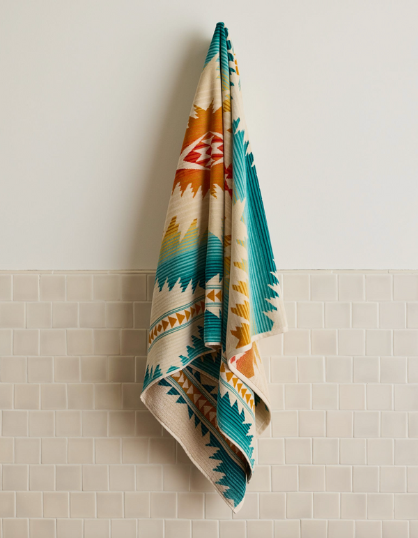 Oversized Jacquard Spa Towel - Sunset Pass