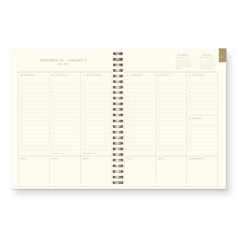 2026 Strawberry Pattern Dated Planner : Calendar Year