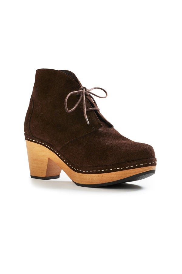 LISA B. SMOOTH TOE SUEDE BOOTIE CLOGS